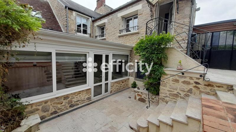 Maison - 180 m² - 7 pièces