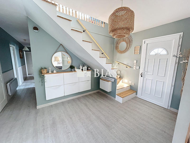 Maison contemporaine - 192 m² - 8 pièces