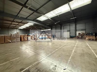 Entrepôt - 2 145 m²