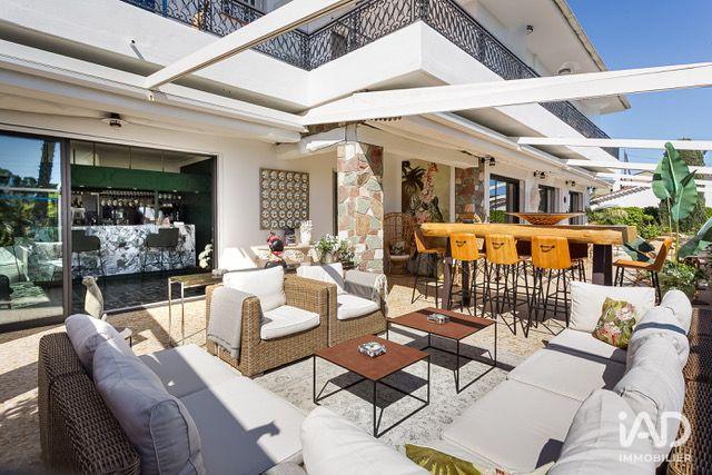 Local commercial - 2 364 m²