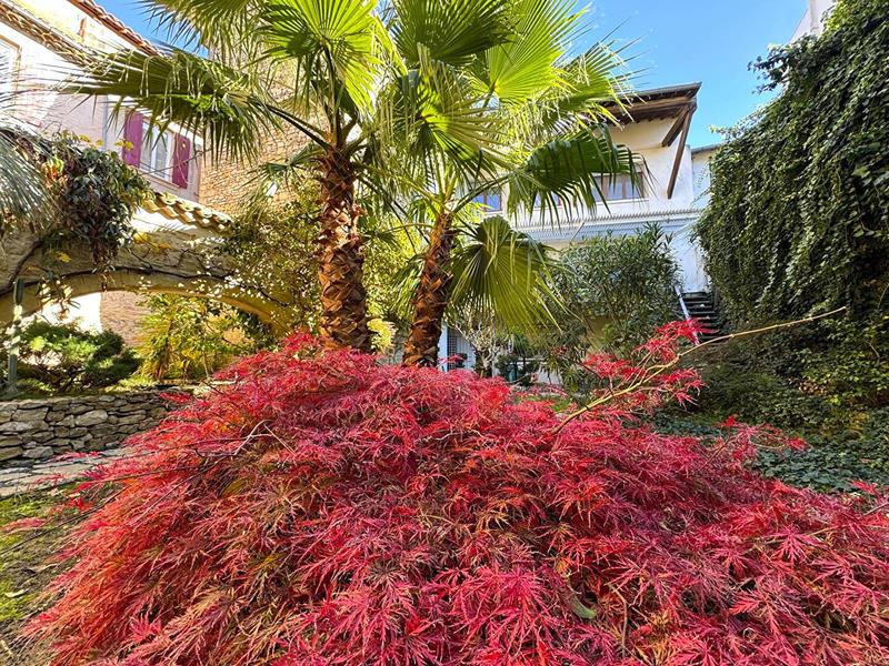 Maison - 274 m² - 10 pièces