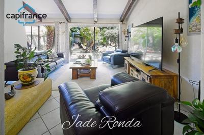 Maison - 365 m² - 11 pièces