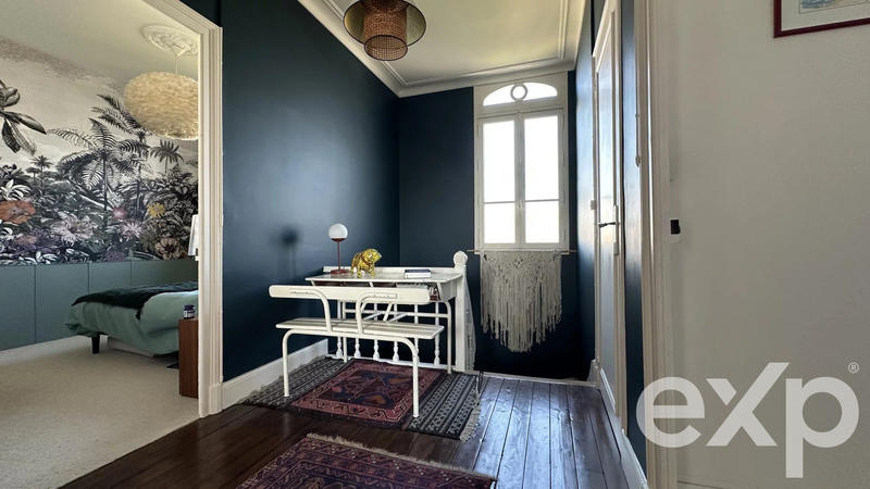 Maison - 199 m² - 8 pièces