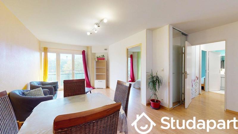 Chambre - 9 m² - 1 pièce