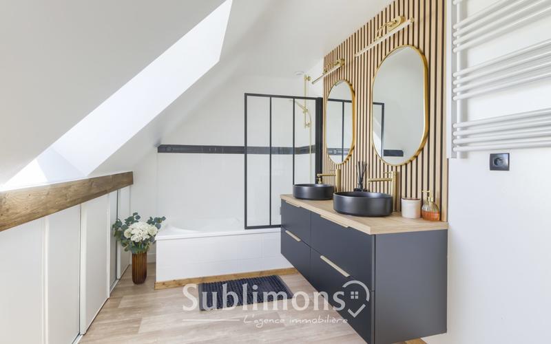 Maison traditionnelle - 116 m² - 6 pièces