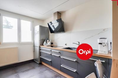 Appartement - 90 m² - 4 pièces