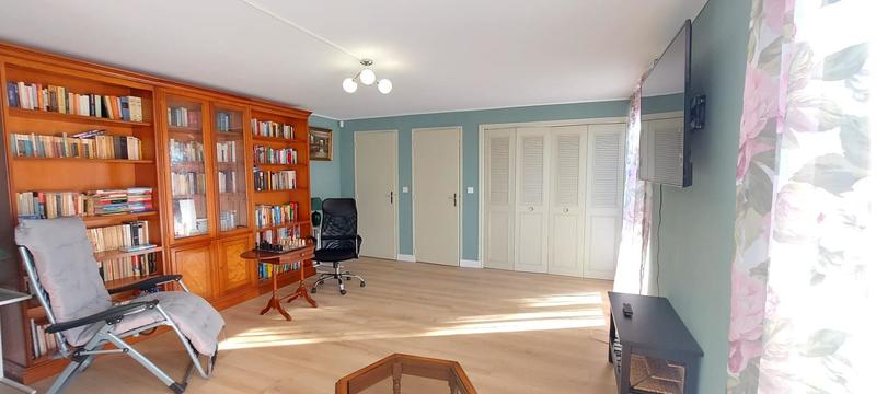 Villa - 209 m² - 8 pièces