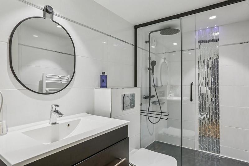 Villa - 221 m² - 6 pièces