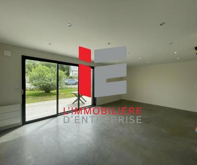 Local d'activité / Entrepôt - 160 m²