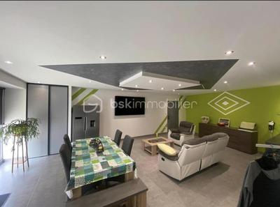 Maison de ville - 76 m² - 5 pièces