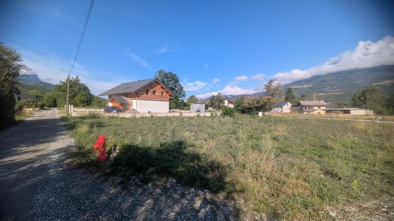 Terrain constructible - 600 m²