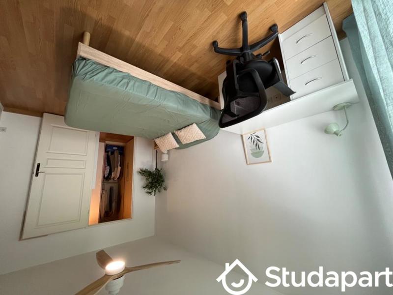 Appartement - 80 m² - 4 pièces