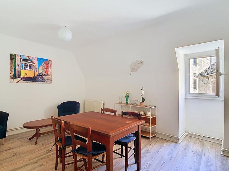 Maison - 172 m² - 9 pièces