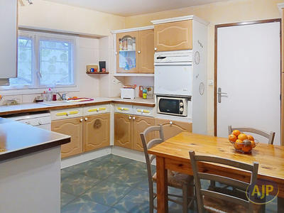 Maison - 94 m² - 4 pièces