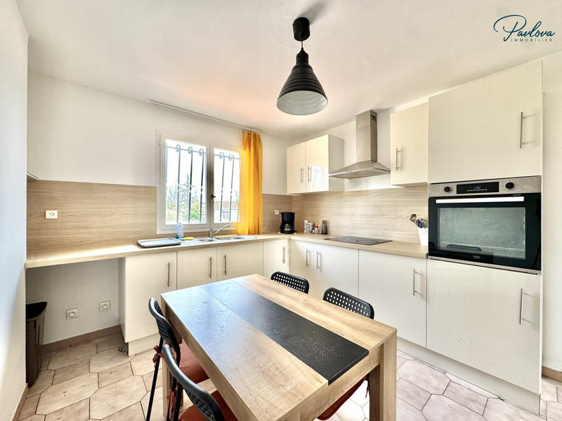 Appartement - 93 m² - 4 pièces