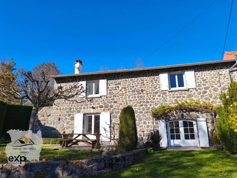 Maison traditionnelle - 143 m² - 4 pièces