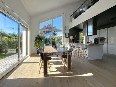 Maison - 126 m² - 5 pièces