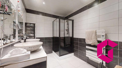 Maison - 98 m² - 4 pièces