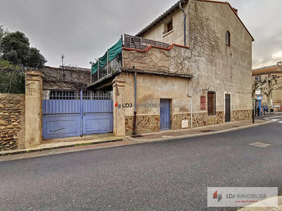 Maison - 180 m² - 8 pièces