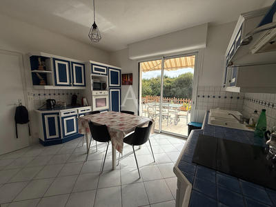 Maison - 339 m² - 11 pièces