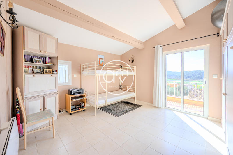 Maison - 148 m² - 6 pièces