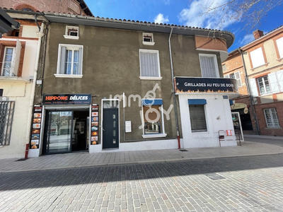 Immeuble - 140 m² - 8 pièces