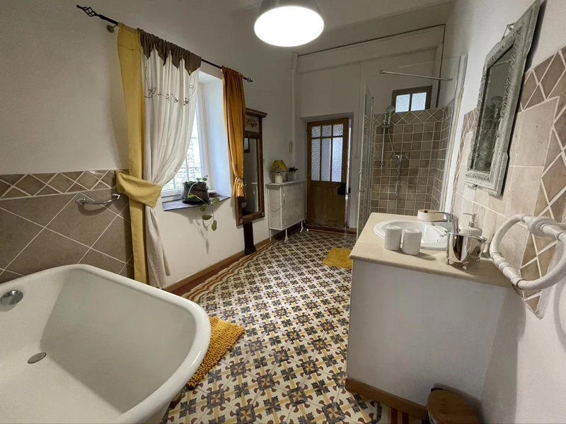 Maison ancienne - 108 m² - 4 pièces