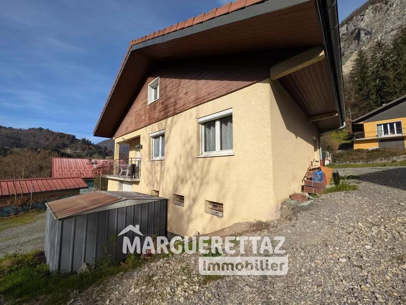 Maison - 200 m² - 4 pièces