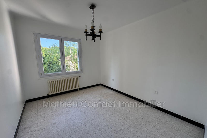 Maison - 250 m² - 10 pièces