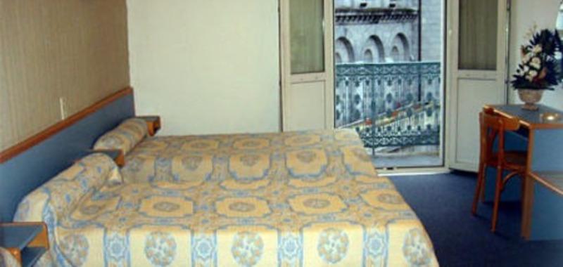 Immeuble - 1 856 m² - 80 pièces