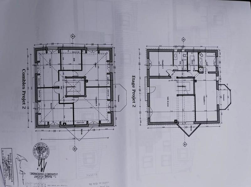 Propriété - 300 m² - 16 pièces
