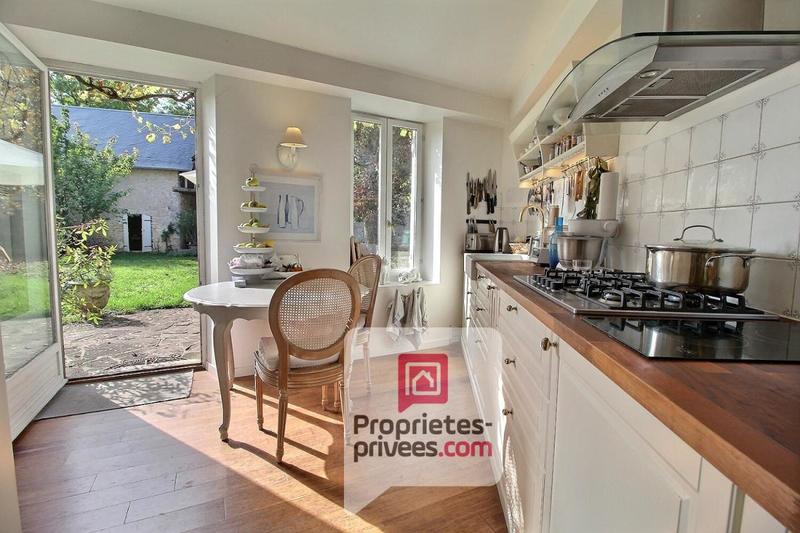 Maison - 200 m² - 6 pièces