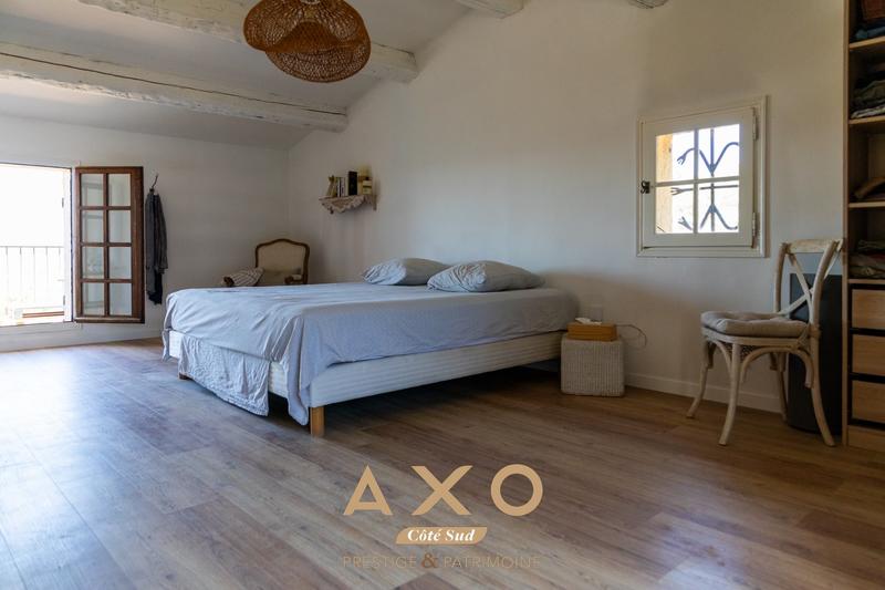 Maison - 200 m² - 7 pièces