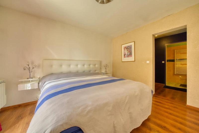 Maison - 180 m² - 7 pièces