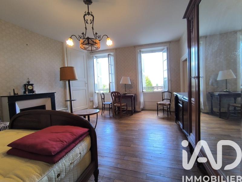 Maison - 170 m² - 8 pièces