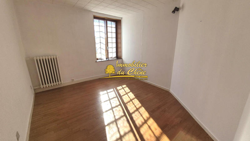 Maison - 99 m² - 5 pièces