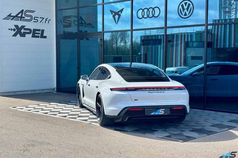 Porsche taycan Turbo s 716ch