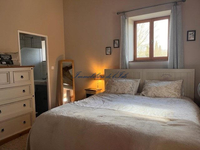 Maison - 347 m² - 11 pièces