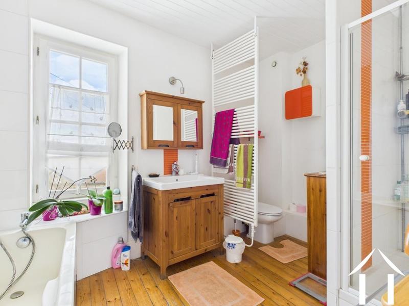 Maison - 198 m² - 8 pièces