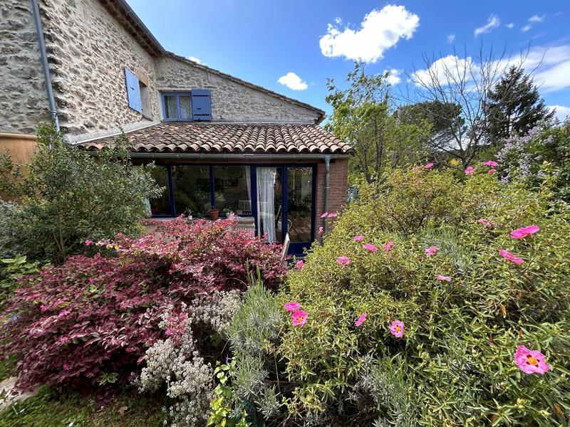 Maison en pierre - 187 m² - 9 pièces