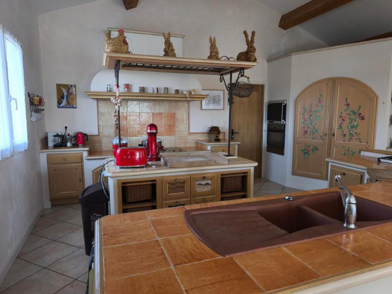 Maison - 230 m² - 7 pièces