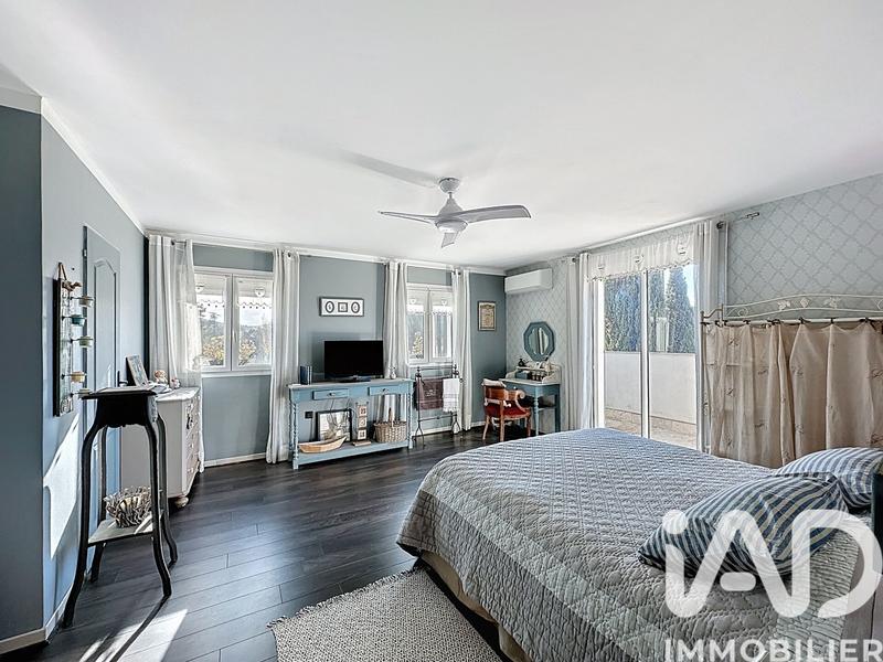 Maison - 190 m² - 7 pièces