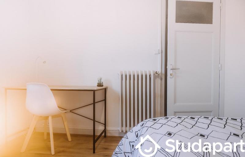 Chambre - 10 m² - 1 pièce