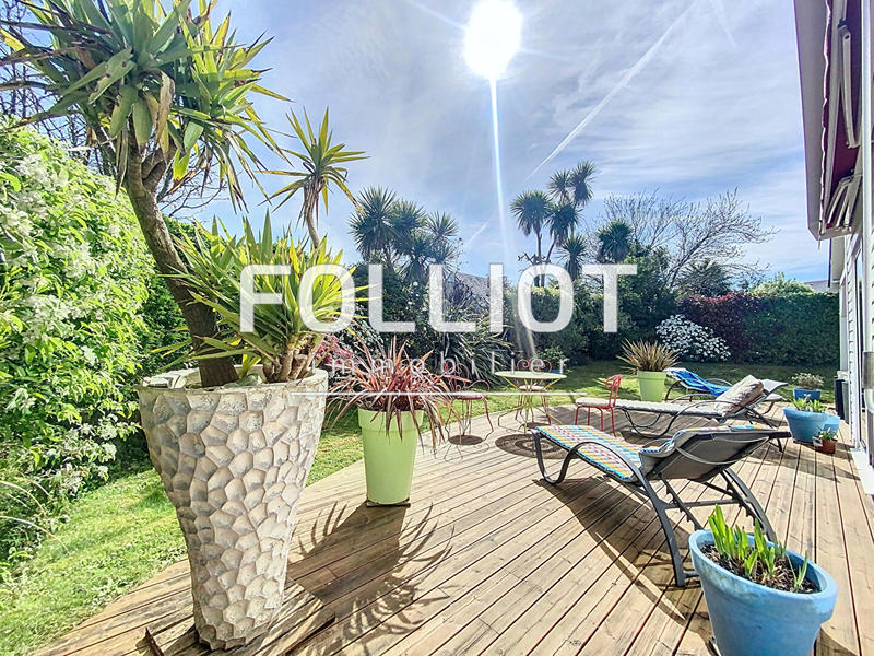 Maison - 140 m² - 8 pièces