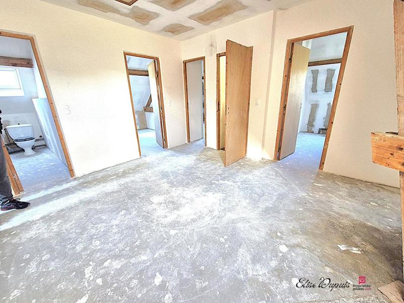 Maison - 182 m² - 8 pièces