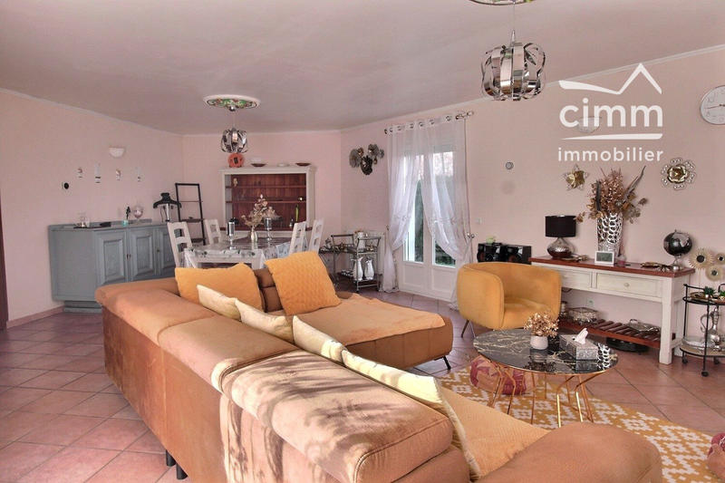 Villa - 205 m² - 5 pièces