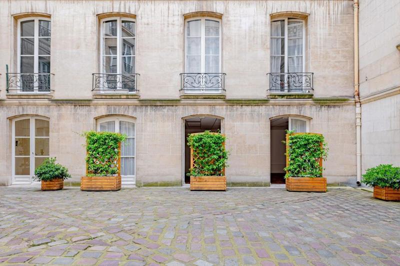 Local commercial - 299 m²