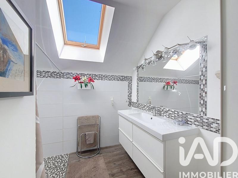 Maison - 121 m² - 4 pièces