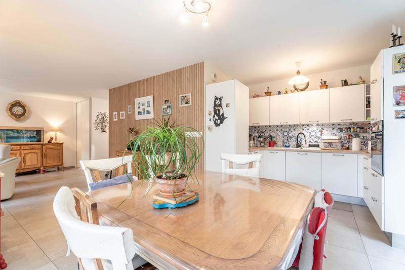 Appartement - 77 m² - 3 pièces