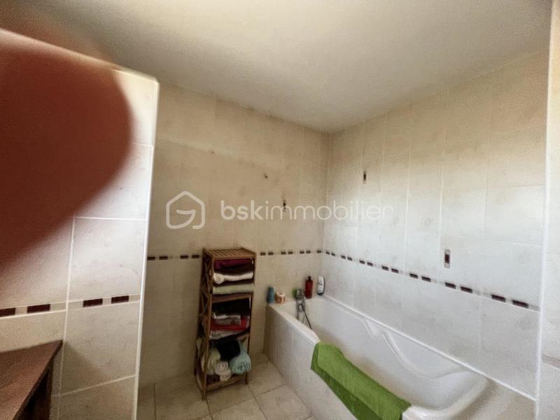 Maison - 93 m² - 5 pièces